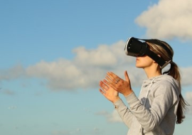 <strong>อ่านเพิ่มเติมเกี่ยวกับ</strong><br>Virtual Reality เทคโนโลยีความเป็นจริงเสมือน Virtual Reality เทคโนโลยีความเป็นจริงเสมือน