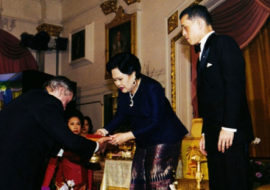 <strong>อ่านเพิ่มเติมเกี่ยวกับ</strong><br>สมเด็จพระนางเจ้าสิริกิติ์ พระบรมราชินีนาถ กับรางวัลหลุยส์ ปาสเตอร์ สมเด็จพระนางเจ้าสิริกิติ์ พระบรมราชินีนาถ กับรางวัลหลุยส์ ปาสเตอร์