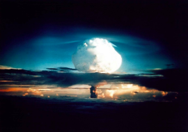 <strong>อ่านเพิ่มเติมเกี่ยวกับ</strong><br>ซ่อนตัวหรือวิ่งหนี? เมื่อระเบิดนิวเคลียร์ลงกลางเมือง ซ่อนตัวหรือวิ่งหนี? เมื่อระเบิดนิวเคลียร์ลงกลางเมือง