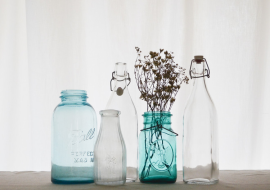 <strong>อ่านเพิ่มเติมเกี่ยวกับ</strong><br>จากทรายกลายเป็นแก้ว จากทรายกลายเป็นแก้ว