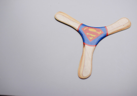 <strong>อ่านเพิ่มเติมเกี่ยวกับ</strong><br>บูมเมอแรง (Boomerang) ของเล่นในวัยเด็ก บูมเมอแรง (Boomerang) ของเล่นในวัยเด็ก