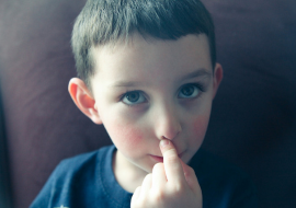 <strong>อ่านเพิ่มเติมเกี่ยวกับ</strong><br>ว่าด้วยเรื่องของ "ขี้มูกแห้ง" ว่าด้วยเรื่องของ "ขี้มูกแห้ง"