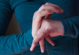 <strong>อ่านเพิ่มเติมเกี่ยวกับ</strong><br>วิทยาศาสตร์อธิบายเสียงนิ้วมือลั่น วิทยาศาสตร์อธิบายเสียงนิ้วมือลั่น